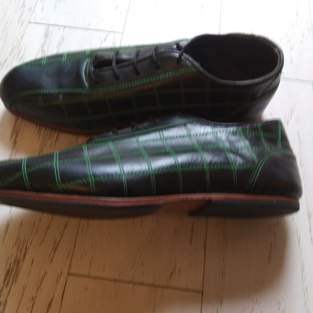 Shoes - Picture 3 of 6